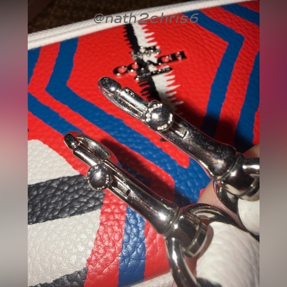 Coach x Coachella Fire Dance Leather Camera/Crossbody Bag. Lmt. Ed. (Vary rare) - Picture 10 of 16